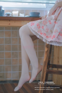 福利姬木花琳琳是勇者 - 樱桃连衣裙 第一部